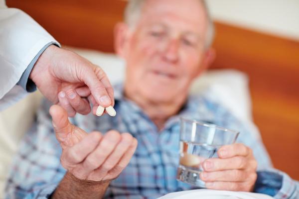 Прием лекарств в пожилом возрасте